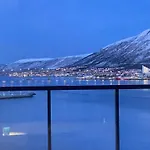Apartment Sweet Little Penthouse, Amazing View