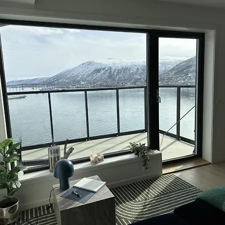 Apartment Sweet Little Penthouse, Amazing View