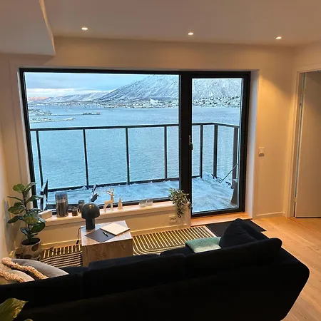Sweet Little Penthouse, Amazing View