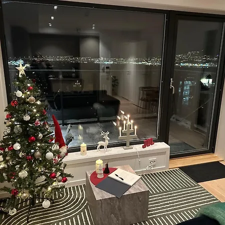 Sweet Little Penthouse, Amazing View 트롬쇠
