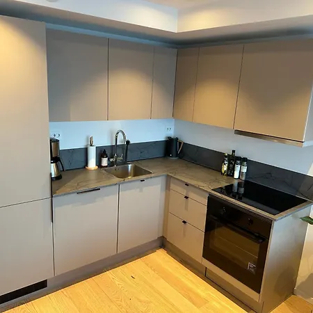 Sweet Little Penthouse, Amazing View 아파트 트롬쇠