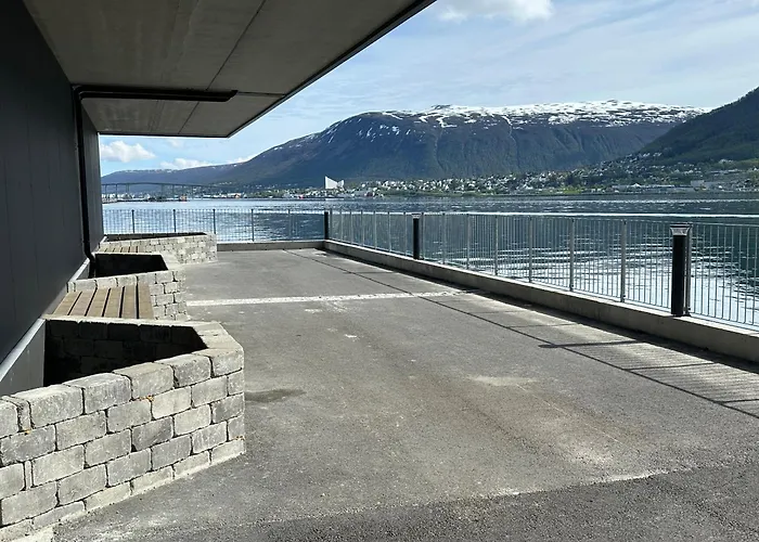 Sweet Little Penthouse, Amazing View Tromsø