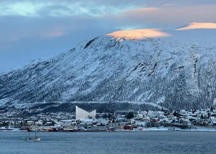 Sweet Little Penthouse, Amazing View Tromsø